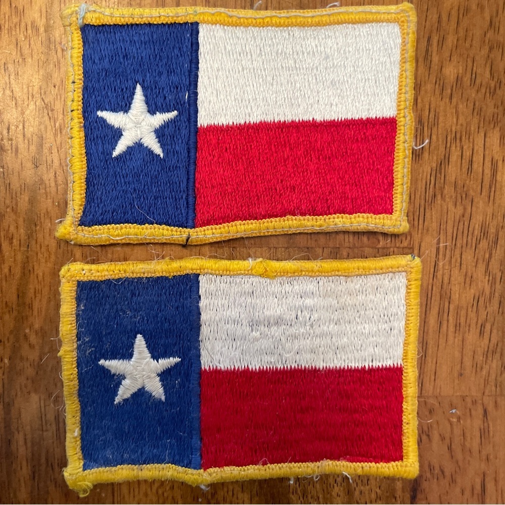 2 VTG Texas Flag Sew‎ On Patches Appliqués 3.25”x2.25” Red White Blue VS2:2 Gift